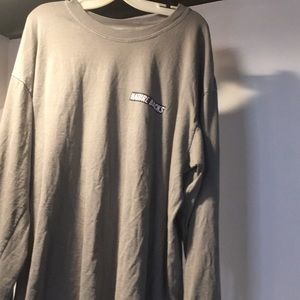 Nature backs long sleeve gray tee